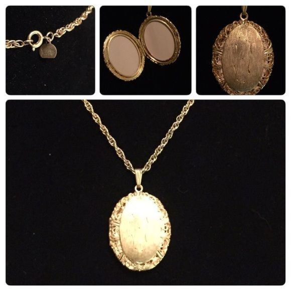 ON Hold* Judy Lee VTG 1970s Gold Locket - Picture 1 of 4